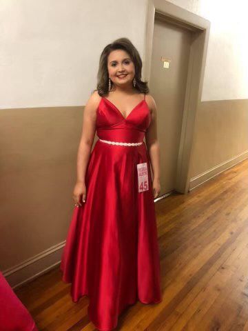 Size 10 Prom Red Ball Gown on Queenly
