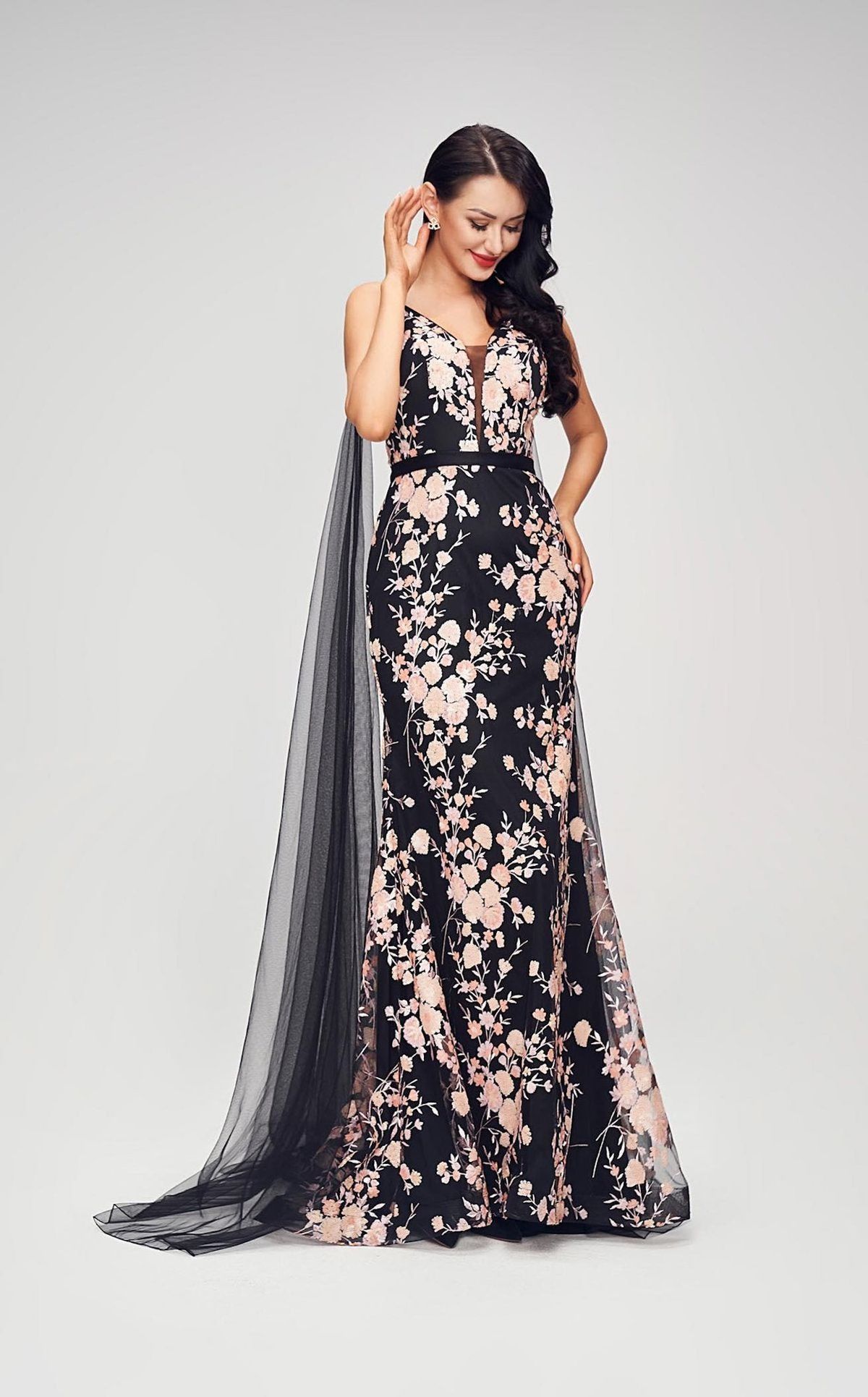 Style Becca Jadore Size 8 Prom Black A-line Dress on Queenly