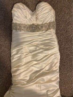Size 2 Wedding Strapless Sequined White Mermaid Dress on Queenly