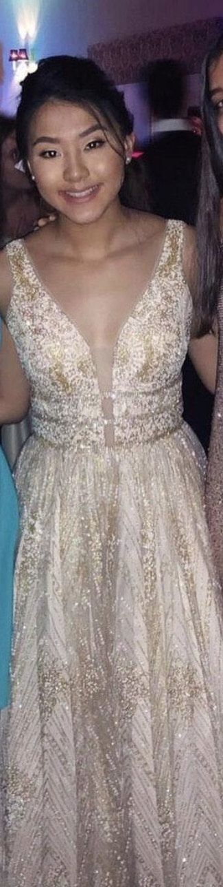 Sherri Hill Size 6 Prom Plunge Sheer Gold Ball Gown on Queenly