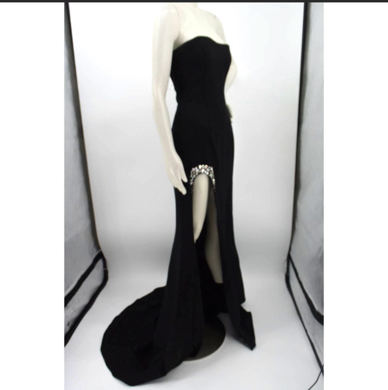 Sherri Hill Size 6 Prom Strapless Velvet Black Side Slit Dress on Queenly