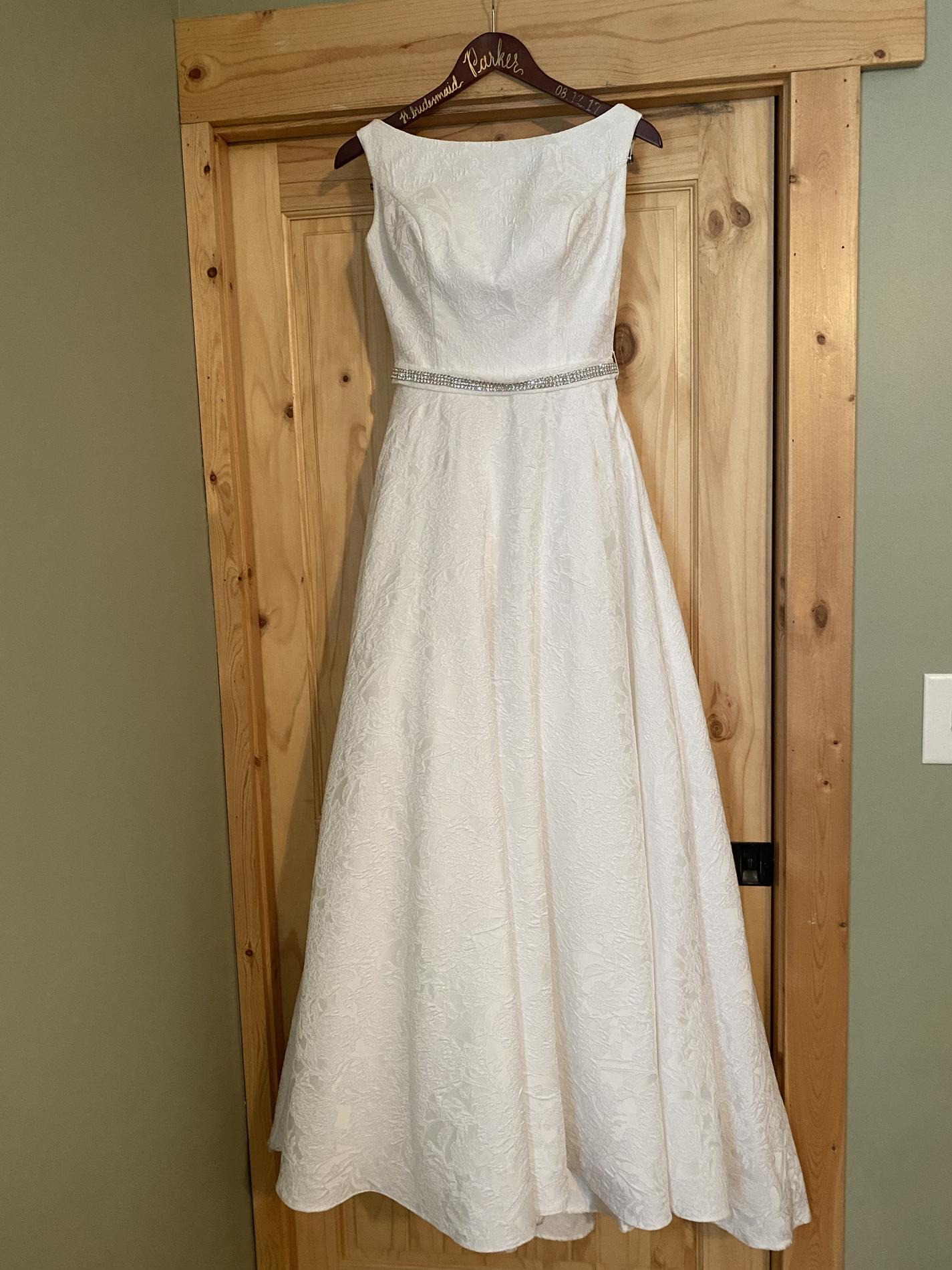 Size 6 Sequined White Ball Gown on Queenly