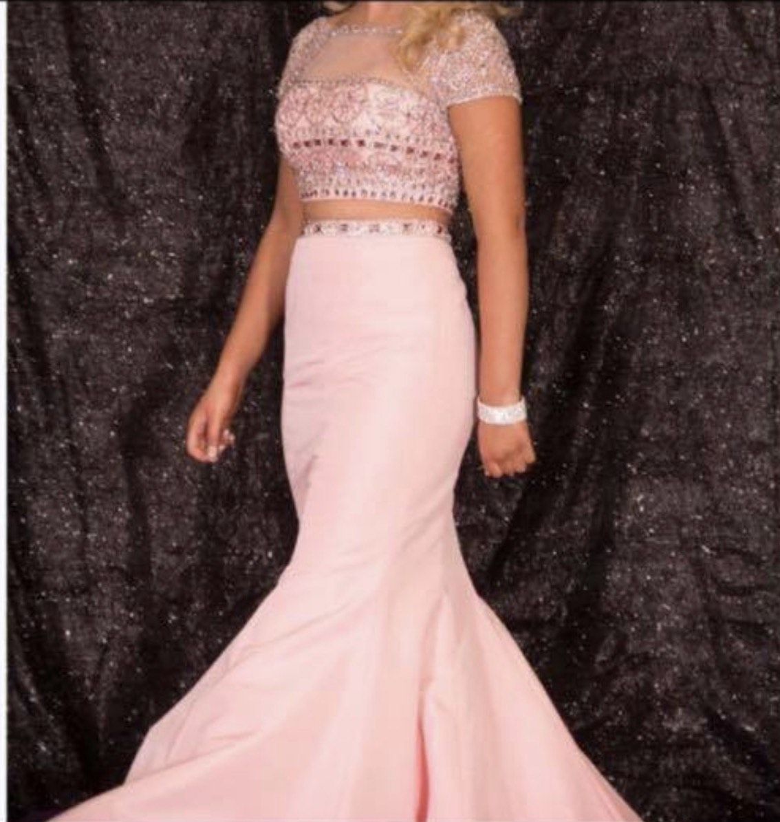 Size 0 Prom Cap Sleeve Sequined Light Pink Mermaid Dress on Queenly