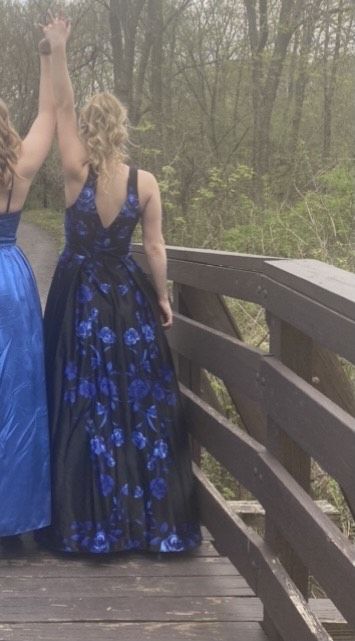 Blondie Nites Size 2 Prom Blue Ball Gown on Queenly
