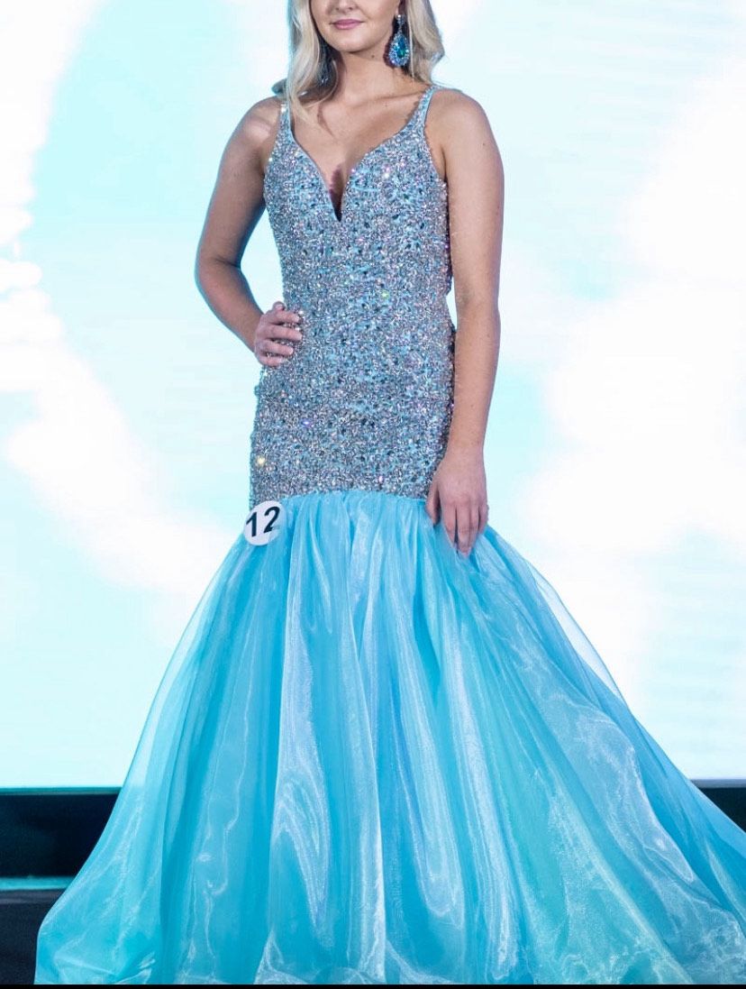 Mac Duggal Size 4 Blue Mermaid Dress on Queenly