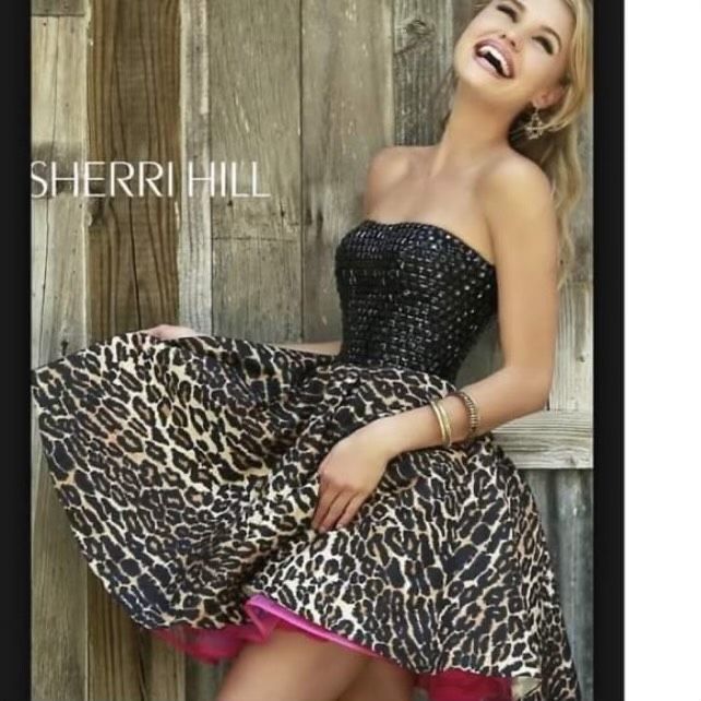 Sherri Hill Size 4 Multicolor Cocktail Dress on Queenly