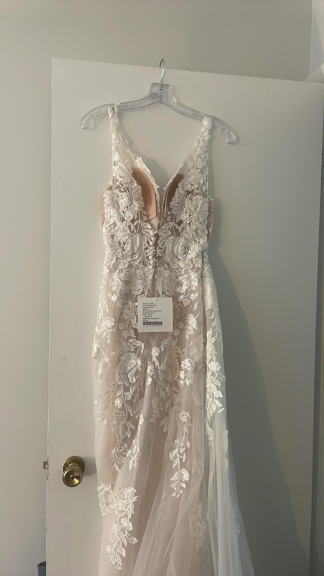 Stella York Size 4 White A-line Dress on Queenly