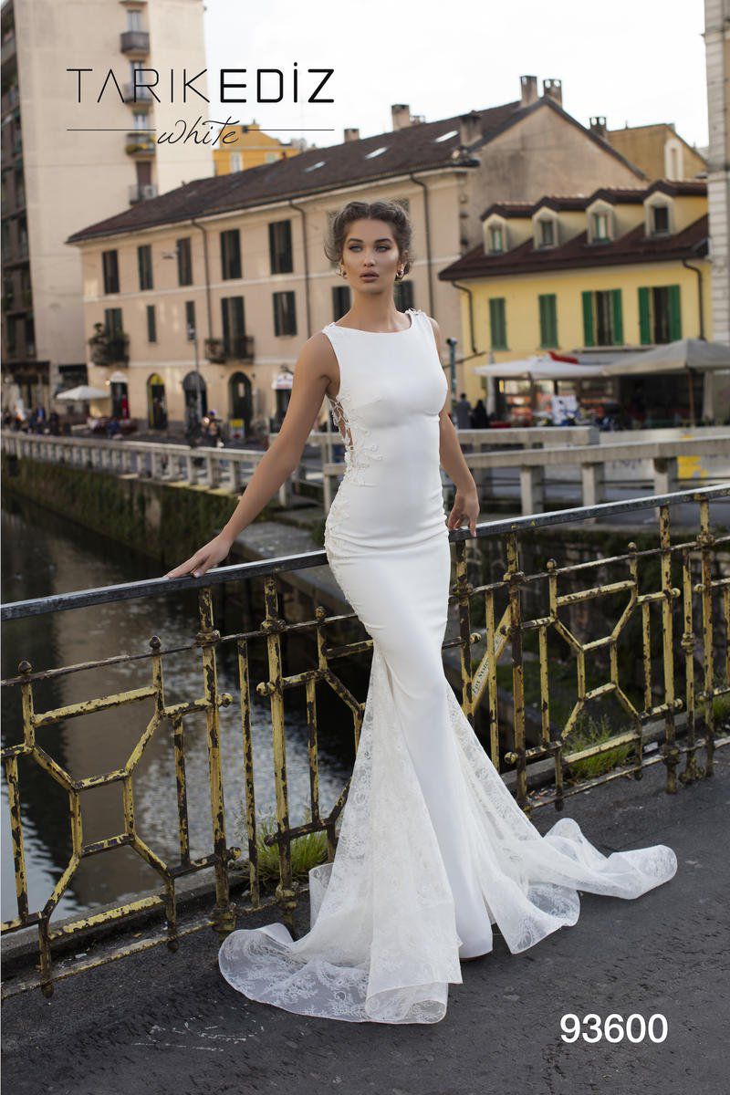 Style 93600 Tarik Ediz Size 8 Wedding High Neck Lace White Mermaid Dress on Queenly