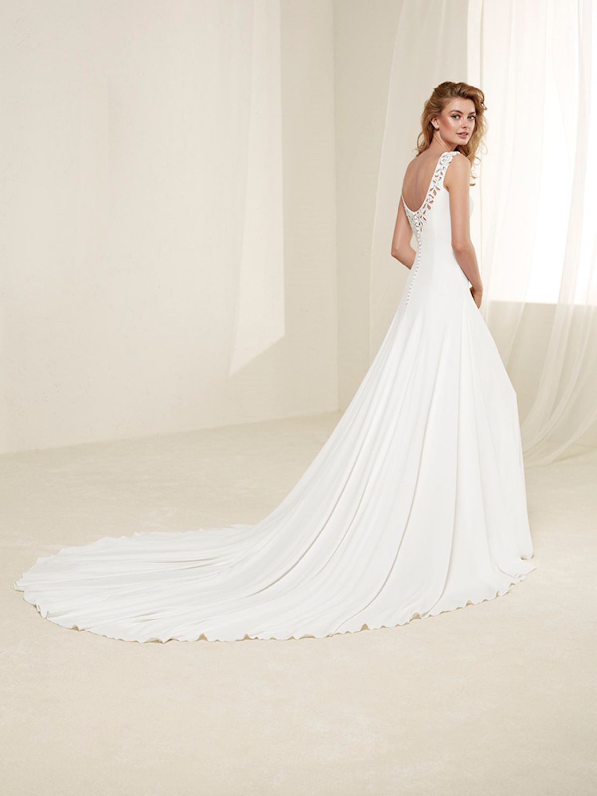 Style DRENI Pronovias Plus Size 16 Wedding Lace White Mermaid Dress on Queenly