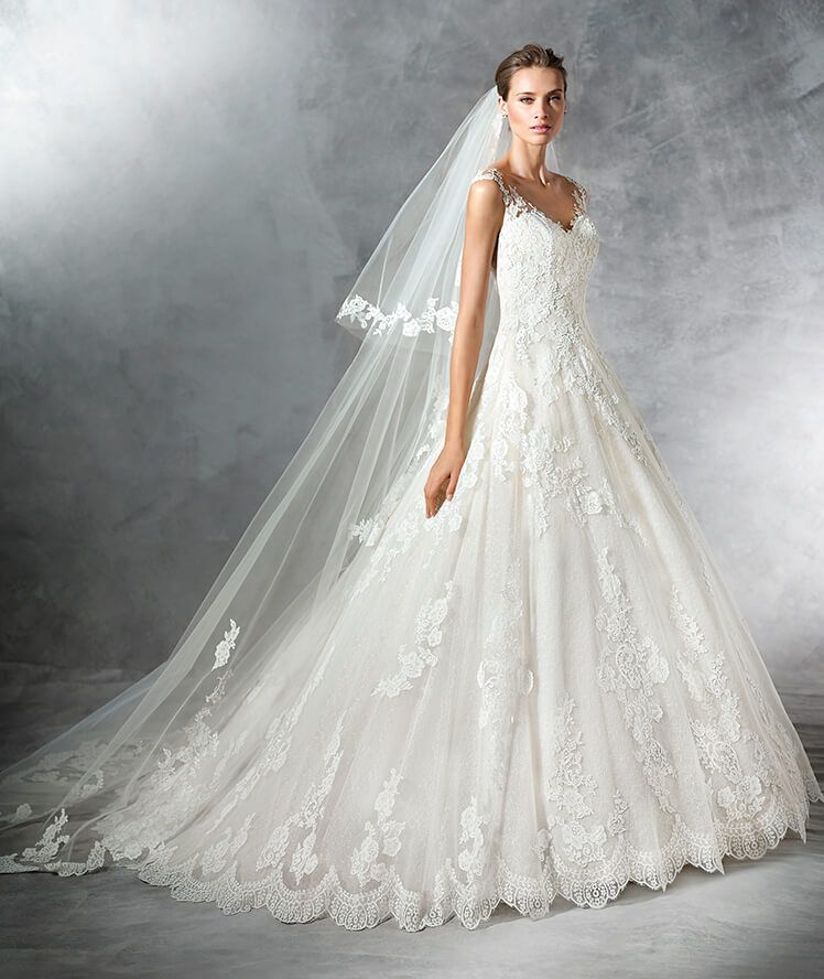 Style PRIMADONA Pronovias Plus Size 16 Wedding Lace White Ball Gown on Queenly
