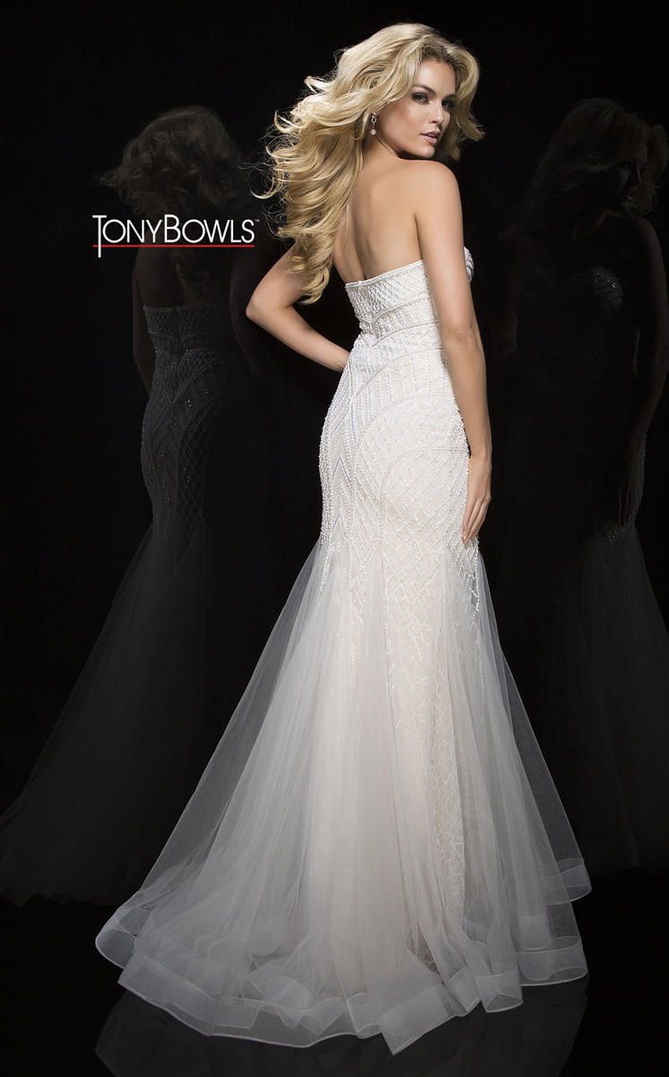 Style TB117356 Tony Bowls Size 6 Prom White Mermaid Dress on Queenly