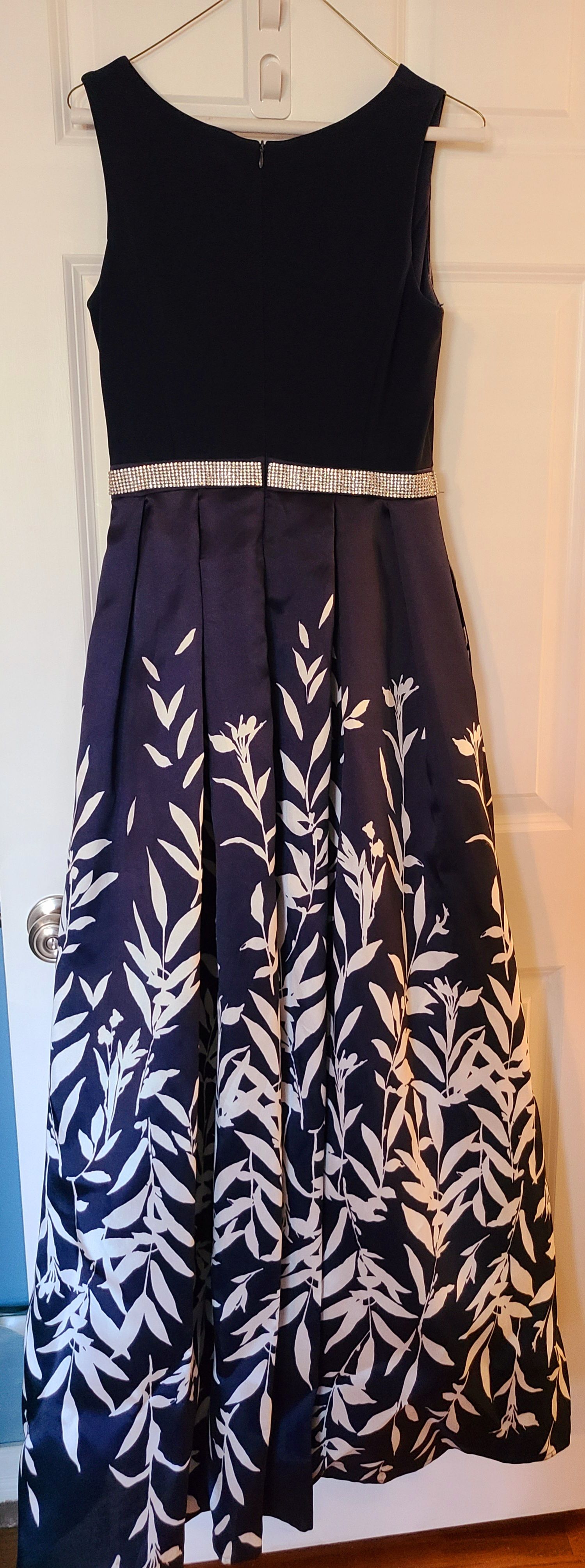 Morgan and Co Size 6 Navy Blue Ball Gown on Queenly