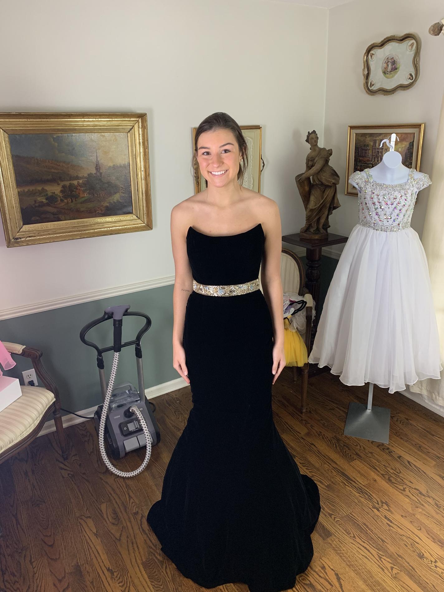 Sherri Hill Size 4 Prom Strapless Velvet Black Mermaid Dress on Queenly