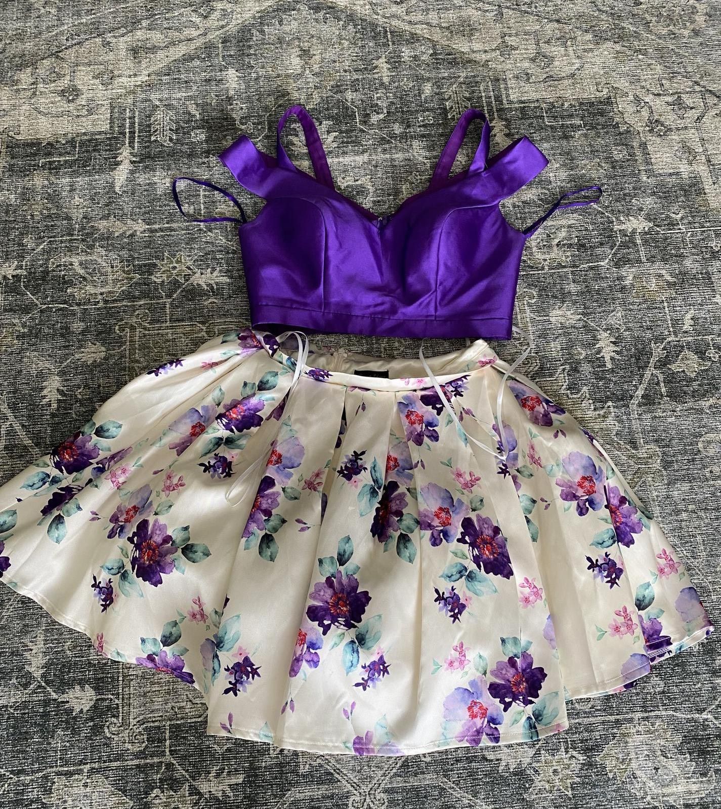 Size 14 Homecoming Floral Purple Cocktail Dress on Queenly