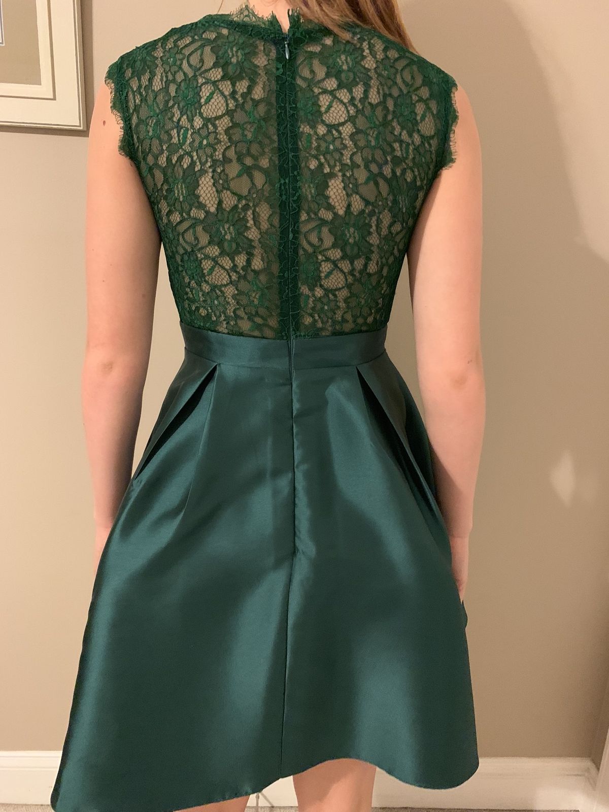 JJ’s House Size 4 Lace Green Cocktail Dress on Queenly
