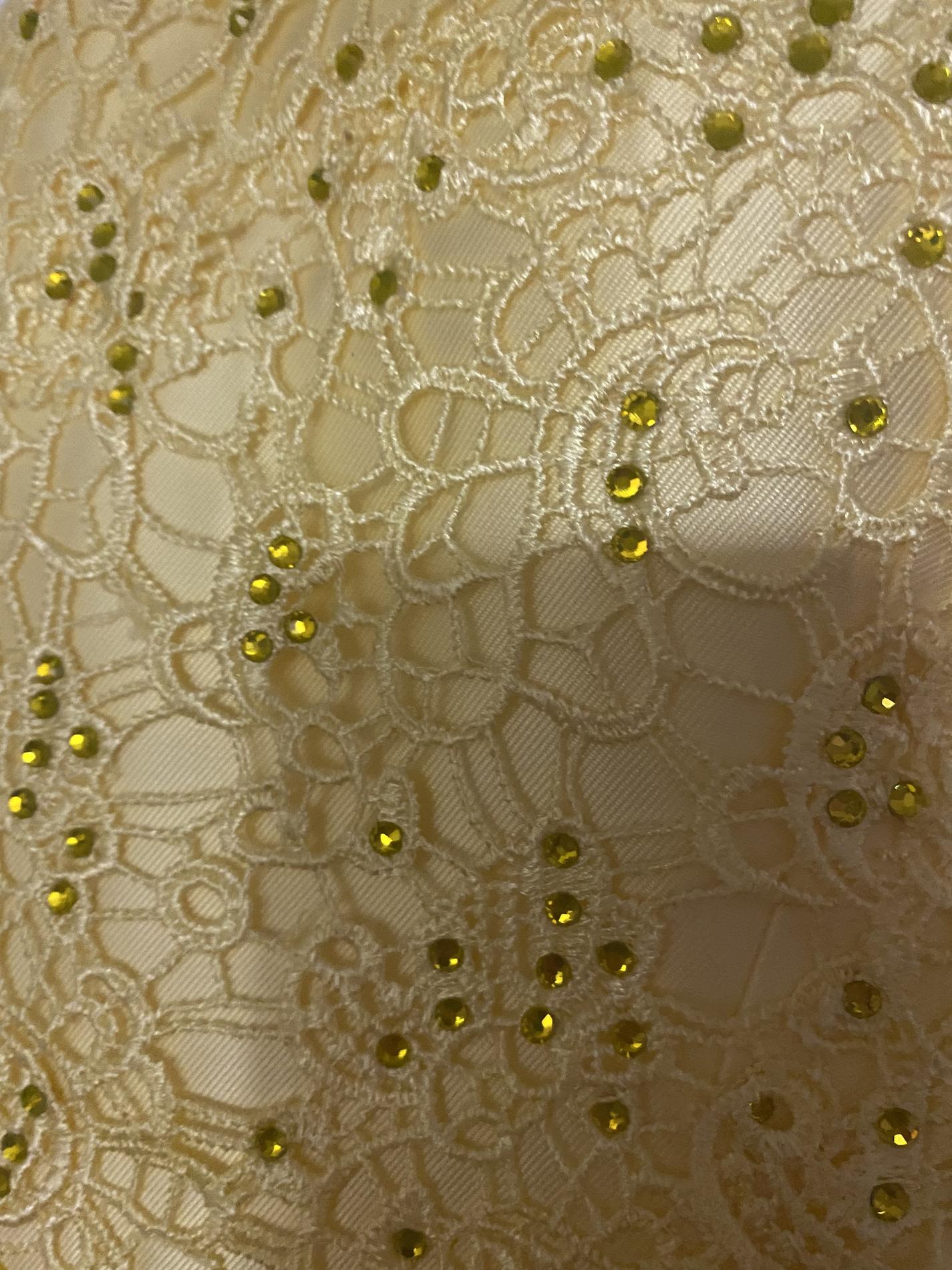 Size 10 Prom Lace Yellow Side Slit Dress on Queenly