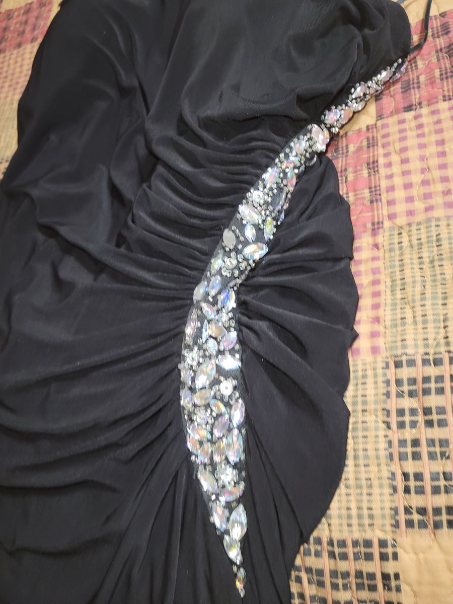 Size 14 Black Side Slit Dress on Queenly