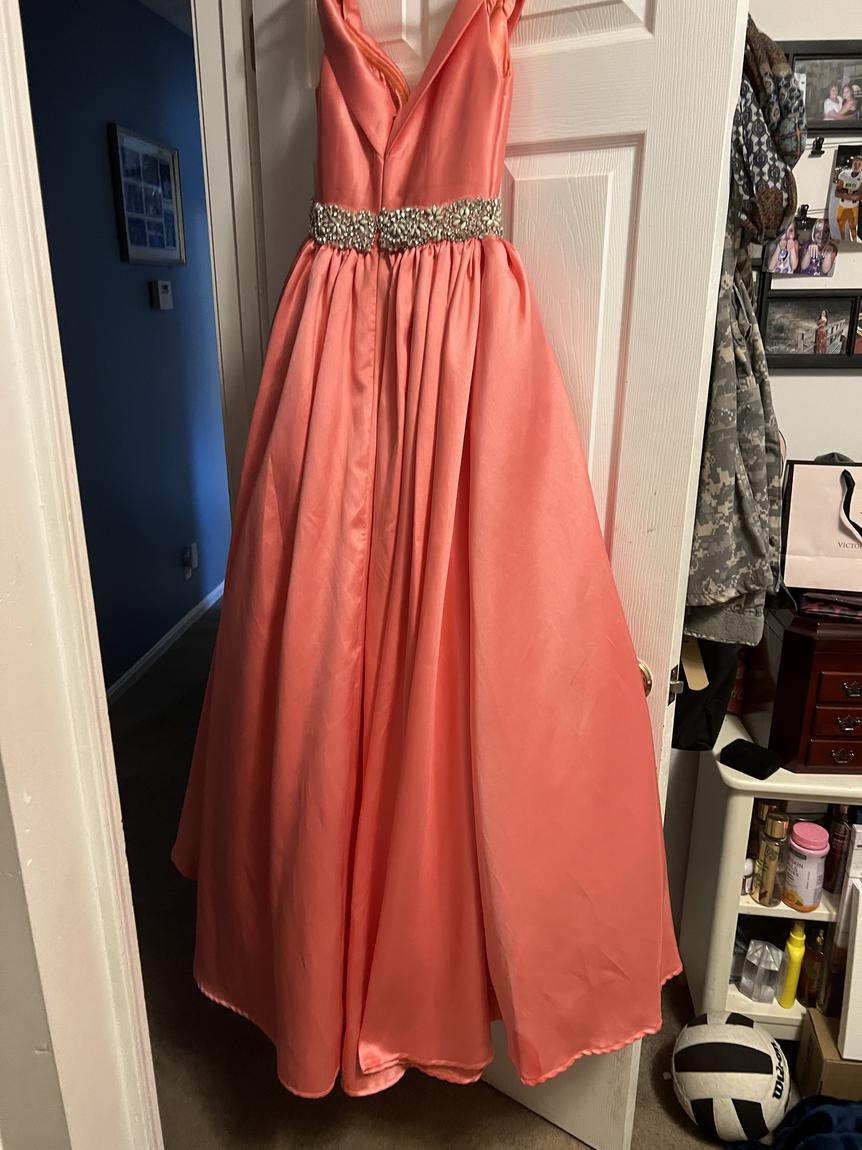 Mac Duggal Size 6 Pink Ball Gown on Queenly