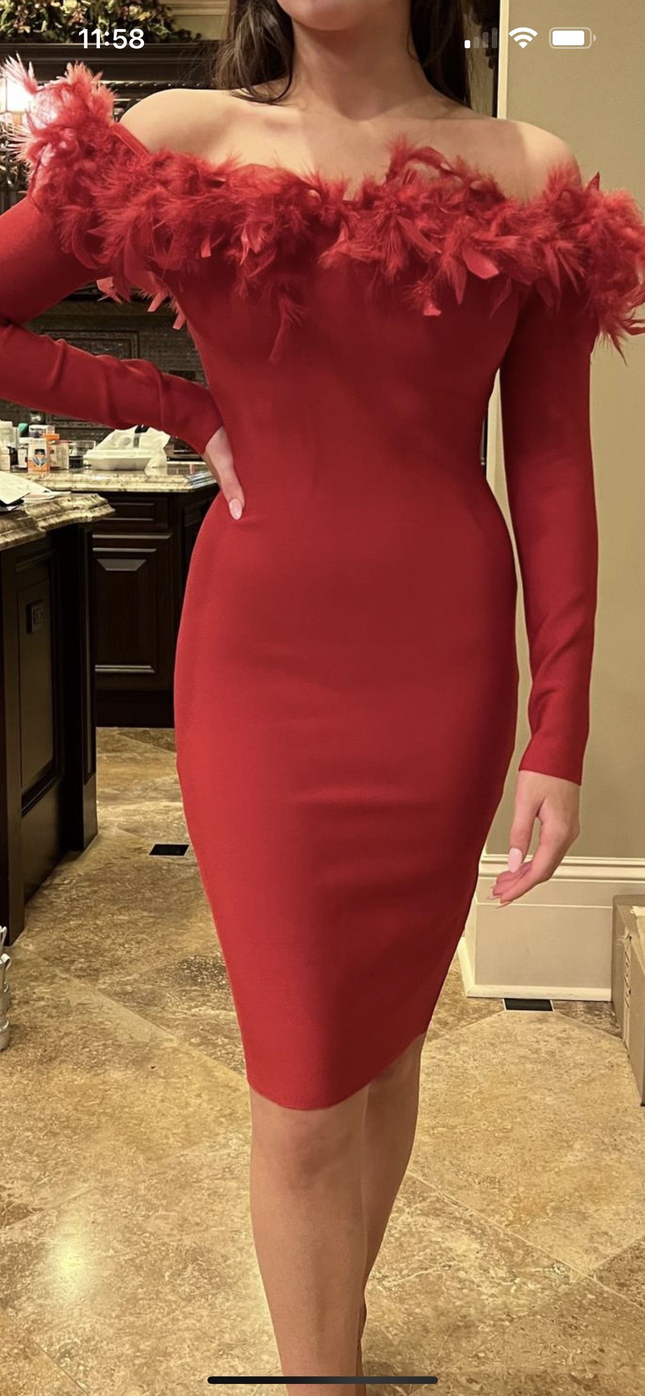 Size 2 Homecoming Long Sleeve Red Cocktail Dress on Queenly