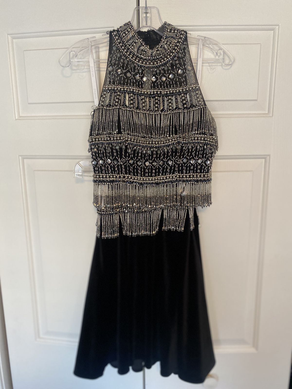 Tony Bowls Size 2 Black Cocktail Dress on Queenly