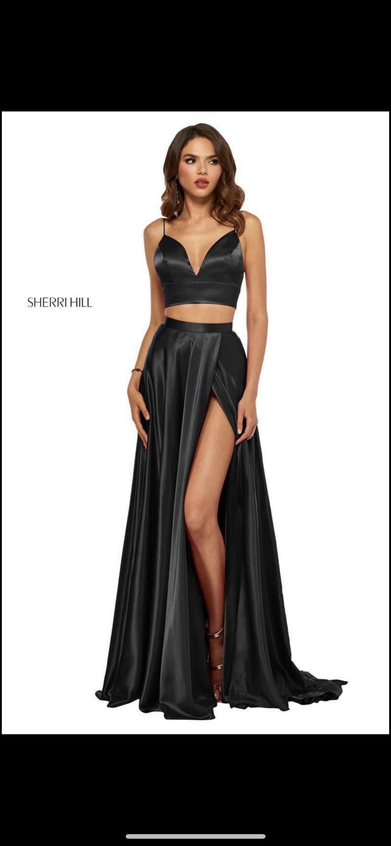 Sherri Hill Size 8 Prom Plunge Black A-line Dress on Queenly