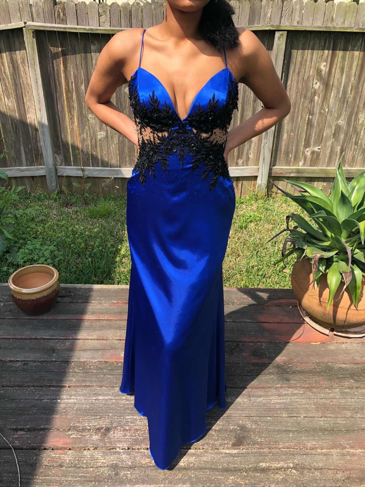 Sparkle Prom Blue Size 2 Silk Prom Straight Dress on Queenly