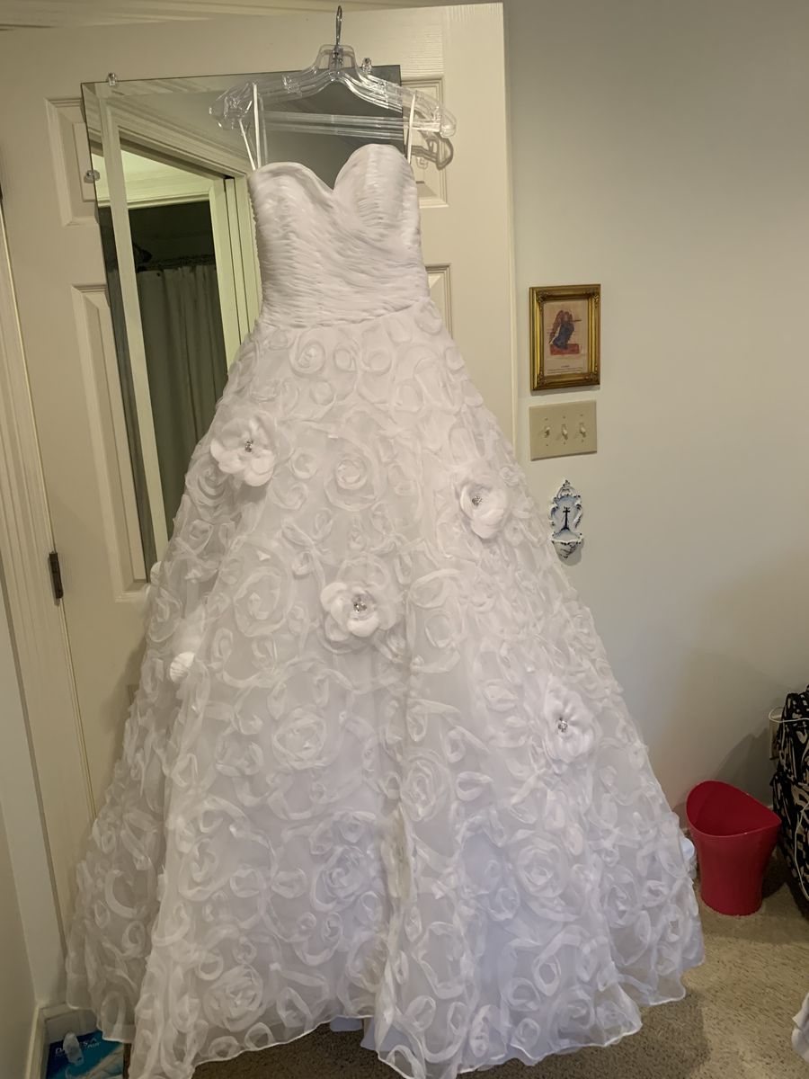 MoriLee Size 6 Homecoming White Ball Gown on Queenly