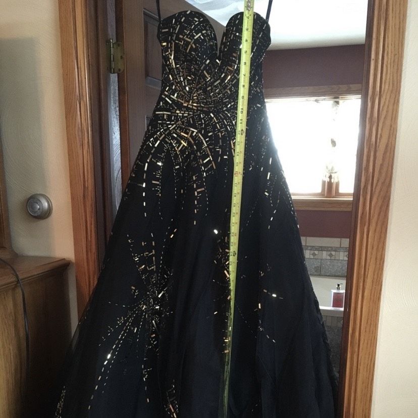 Disney Forever Enchanted Size 4 Strapless Black Ball Gown on Queenly