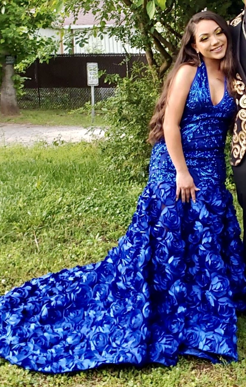 Bakvri Size 0 Prom Halter Royal Blue Dress With Train on Queenly