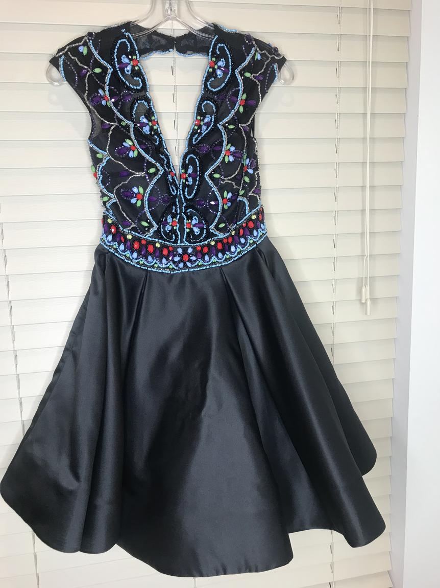 Sherri Hill Size 0 Black Cocktail Dress on Queenly