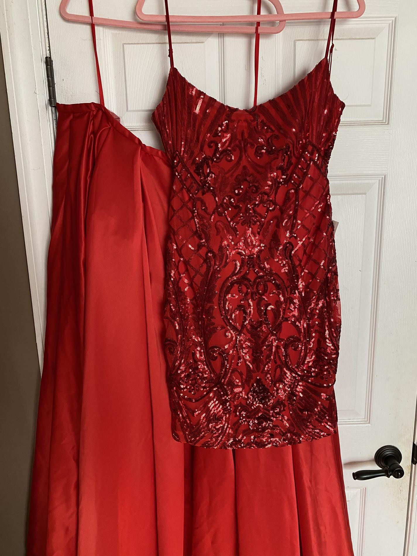 Size 8 Sequined Red Cocktail Dress on Queenly