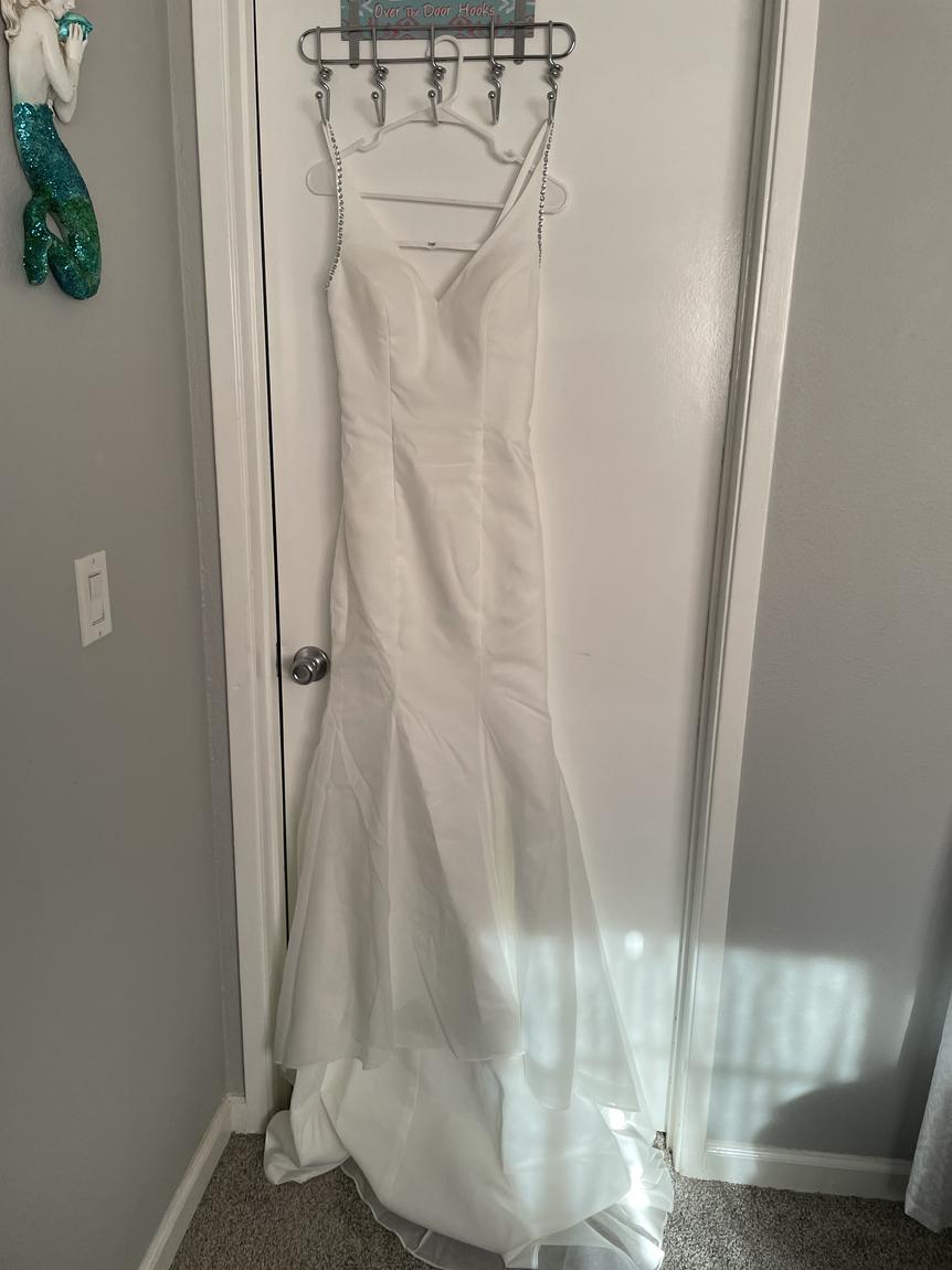Size 8 White Mermaid Dress on Queenly