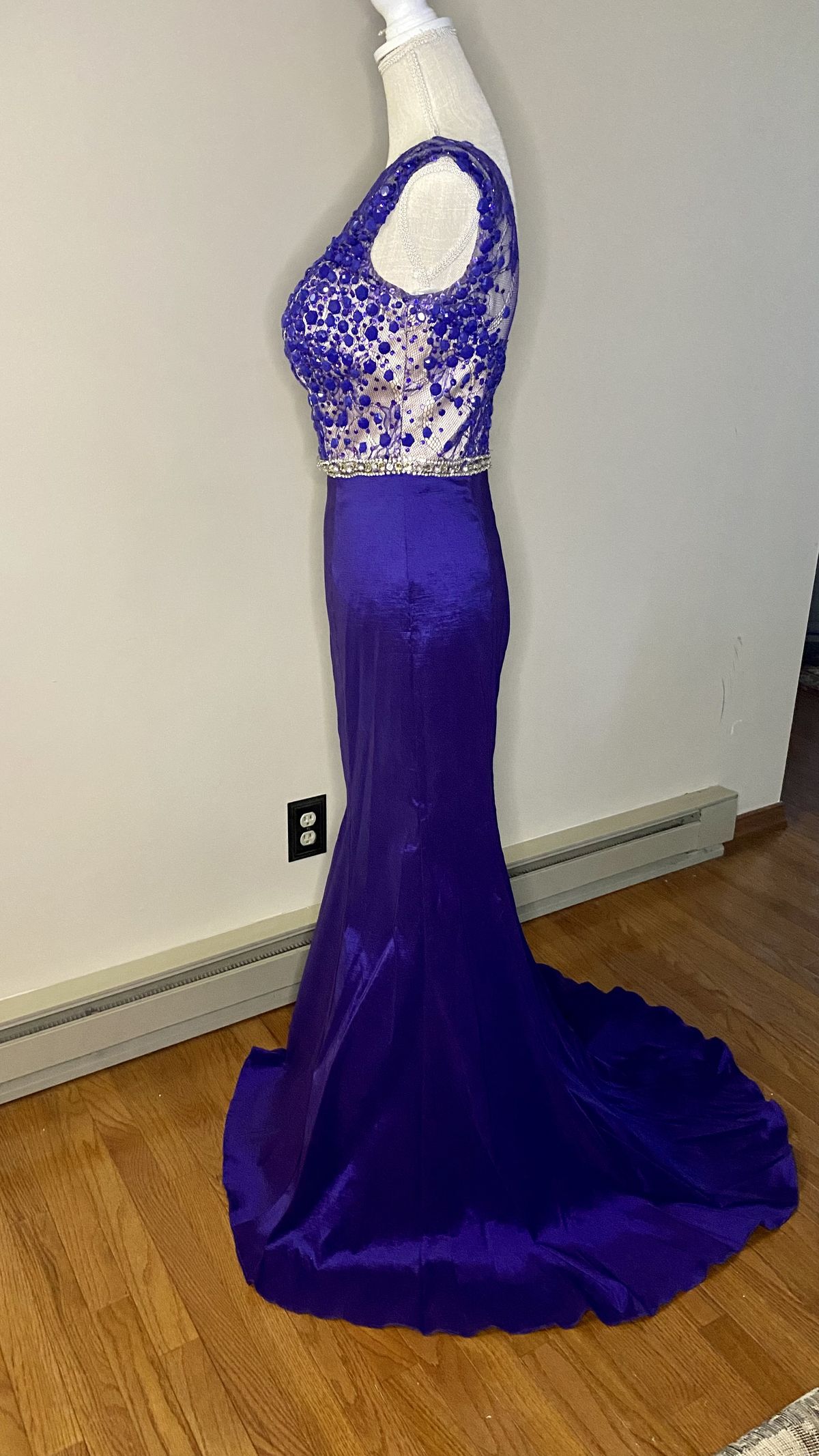 Cassandra Stone for Mac Duggal Size 8 Purple Mermaid Dress on Queenly