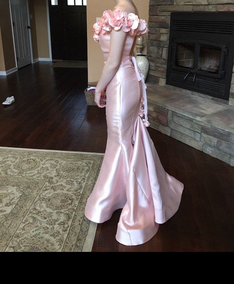 Sherri Hill Size 00 Prom Off The Shoulder Satin Light Pink Mermaid Dress on Queenly