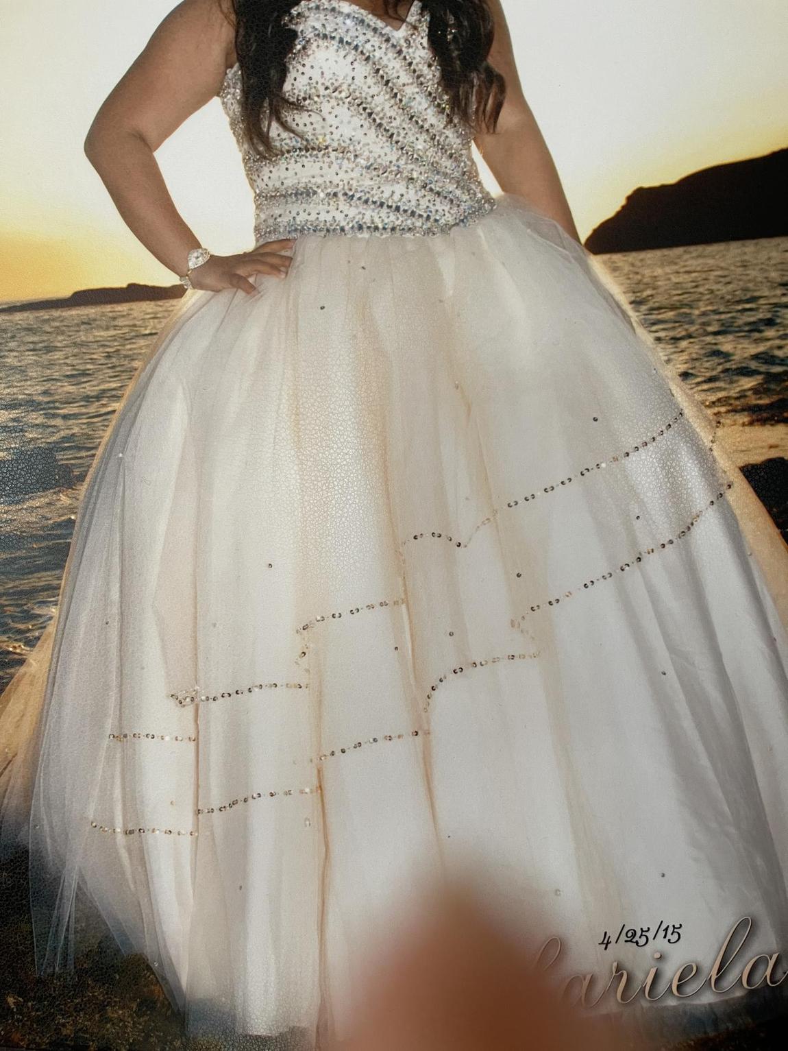 Plus Size 18 Strapless White Ball Gown on Queenly