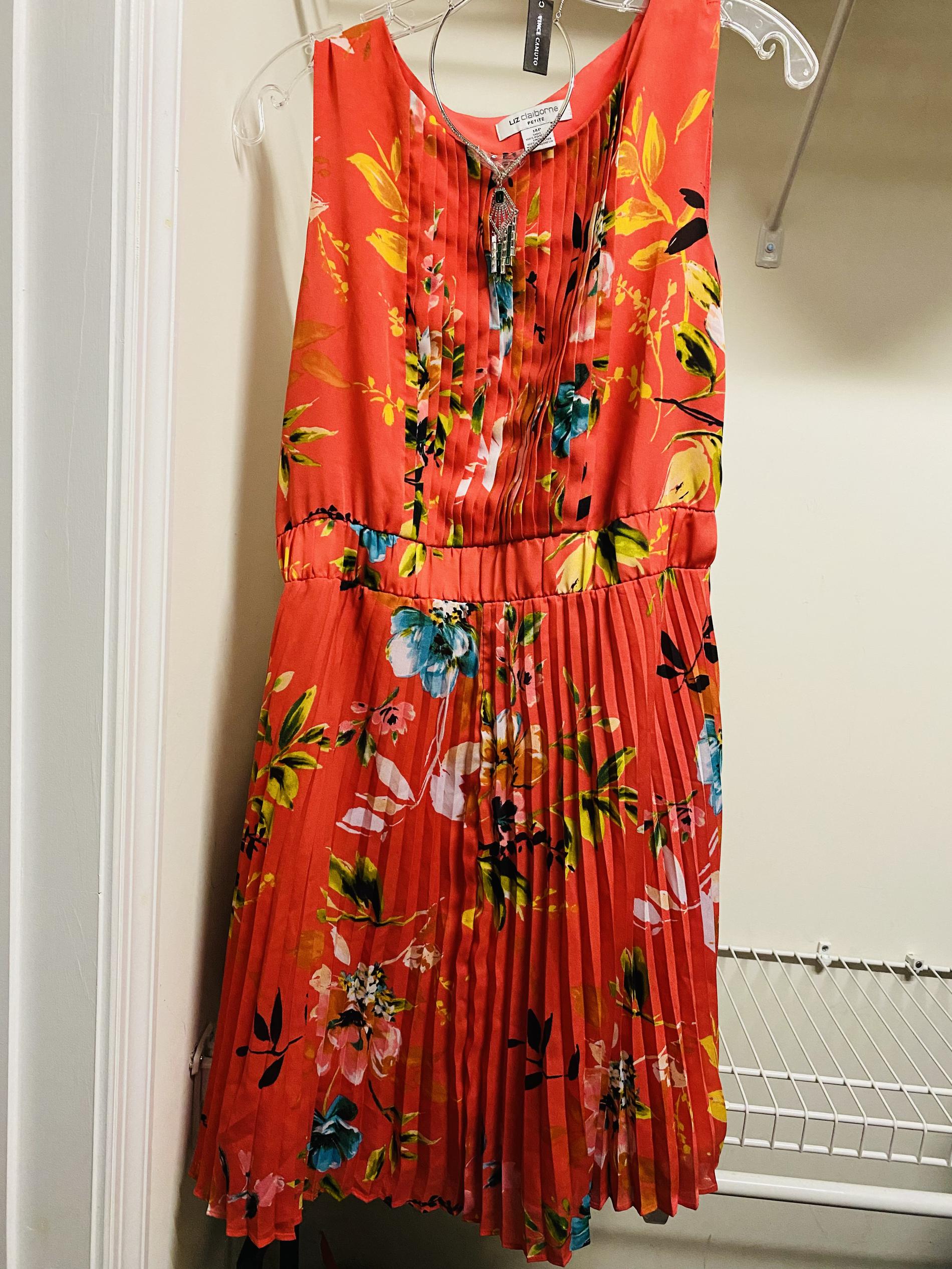 Size 14 Floral Multicolor Ball Gown on Queenly