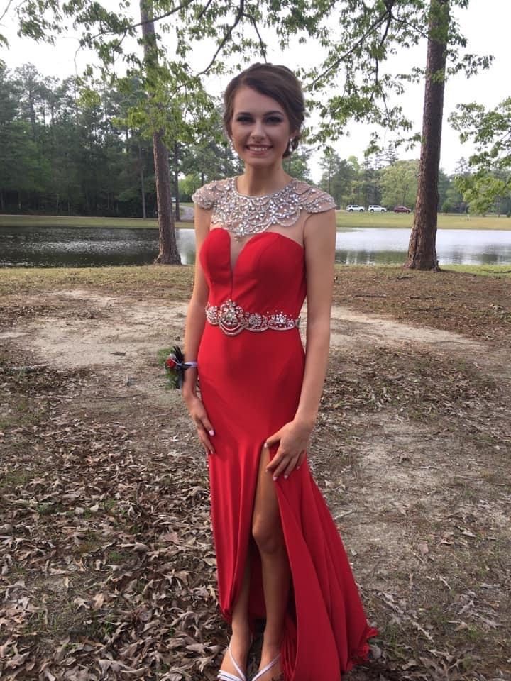 Mac Duggal Size 4 Prom High Neck Sequined Red Side Slit Dress on Queenly