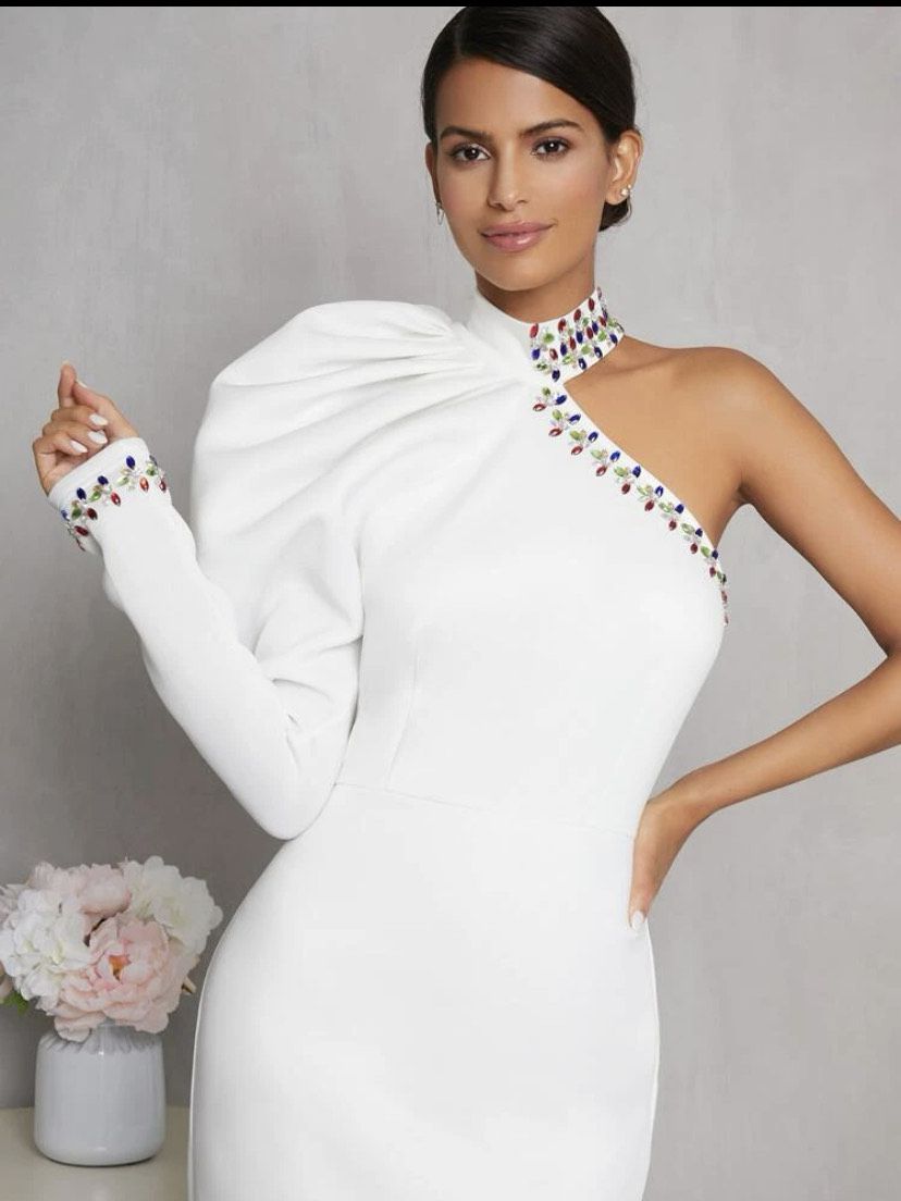 Size 10 White Cocktail Dress on Queenly