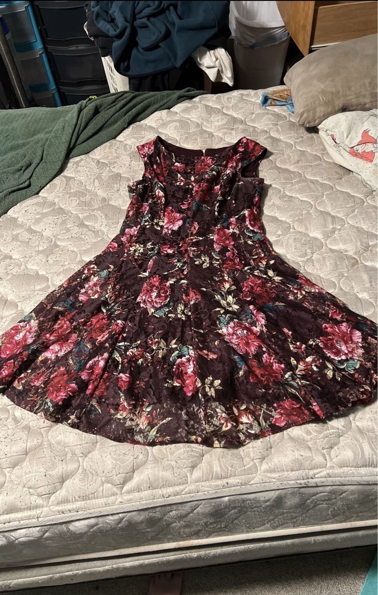 Roz & Ali Size 6 Homecoming Multicolor Cocktail Dress on Queenly