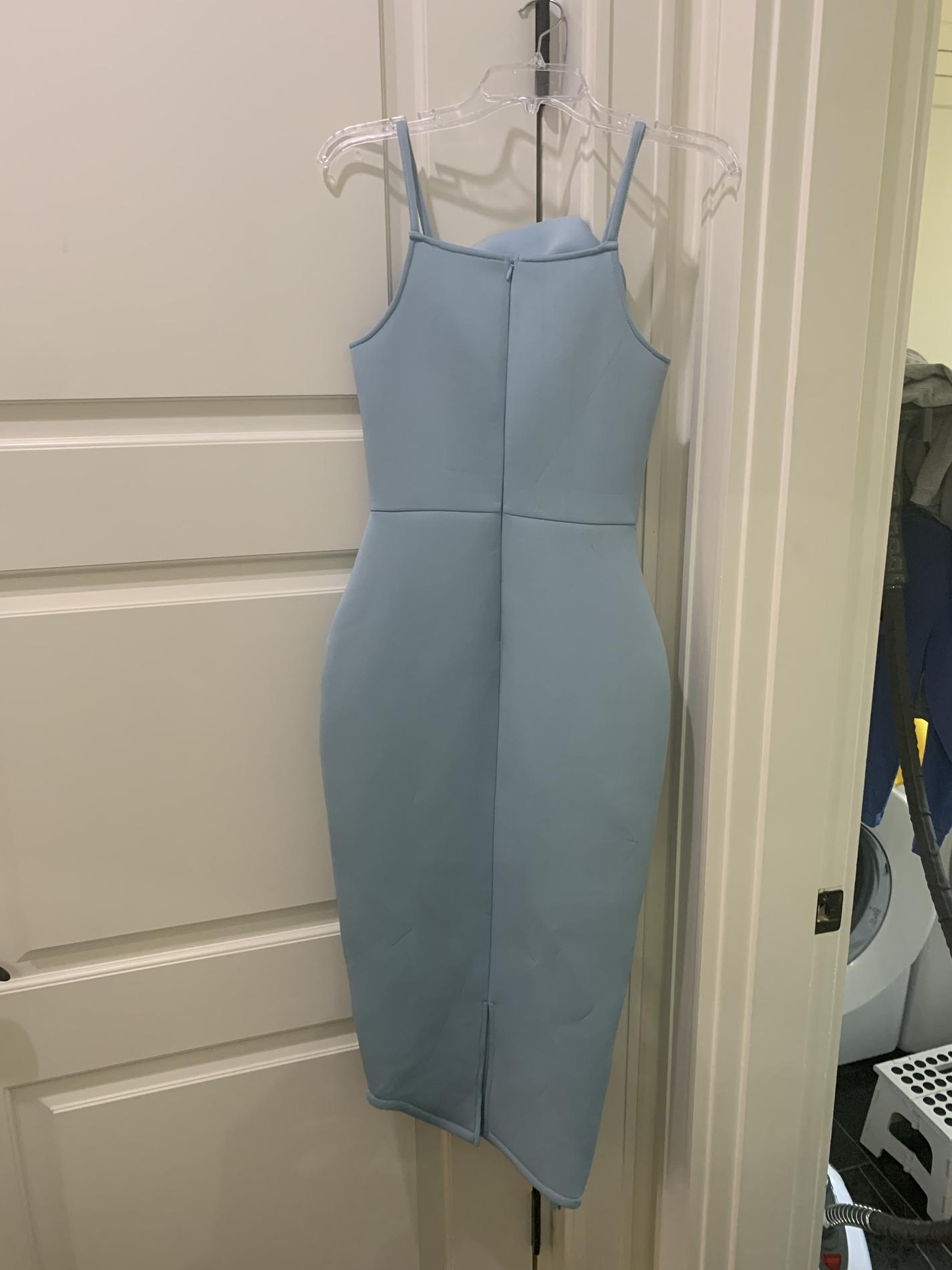 Forever Unique Size 4 Light Blue Floor Length Maxi on Queenly