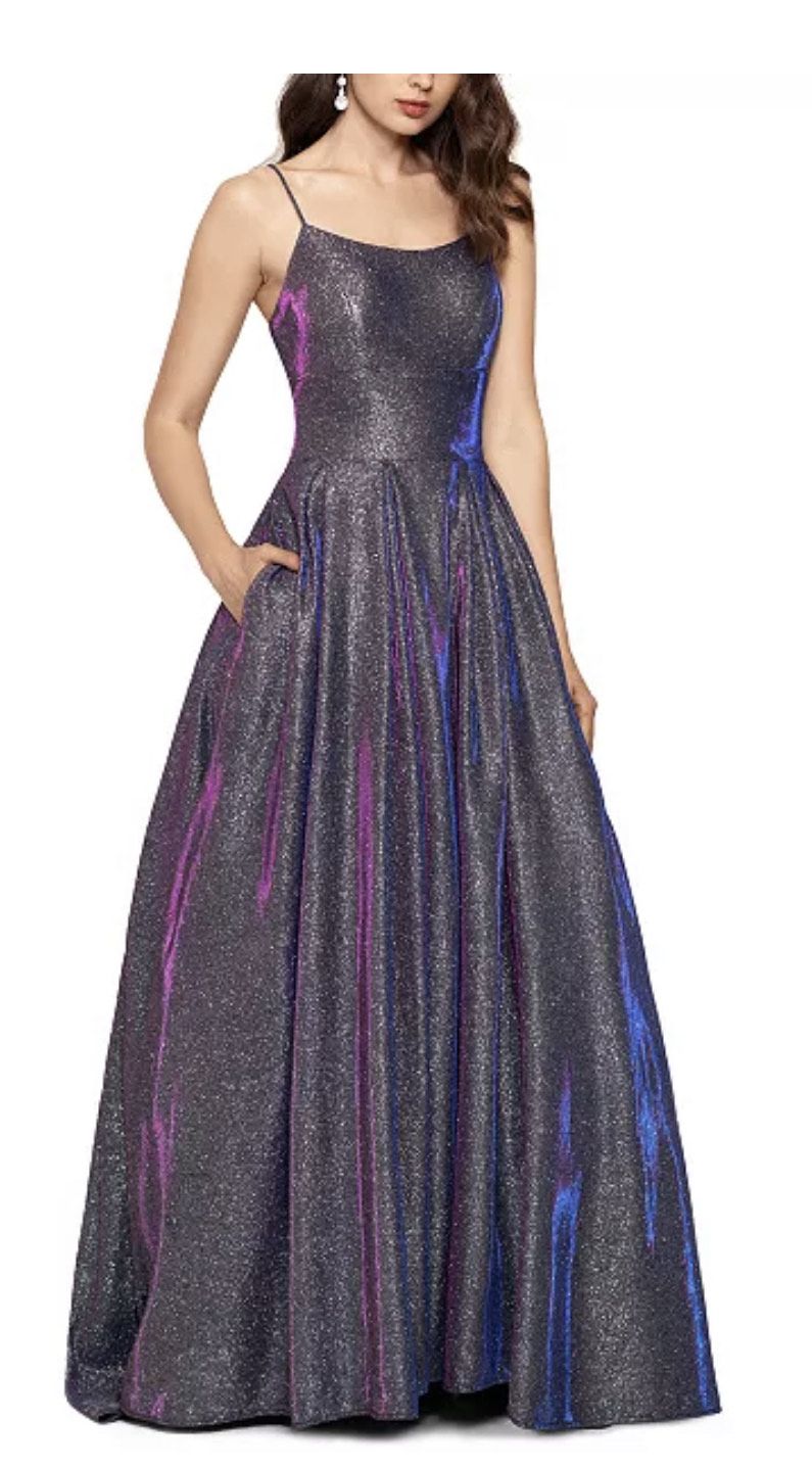 Size 0 Prom Purple Ball Gown on Queenly