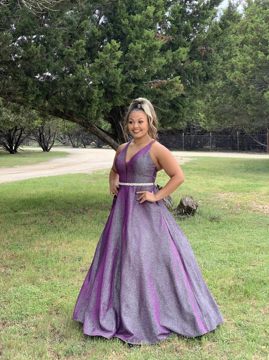Sherri Hill Size 4 Prom Plunge Light Purple Ball Gown on Queenly
