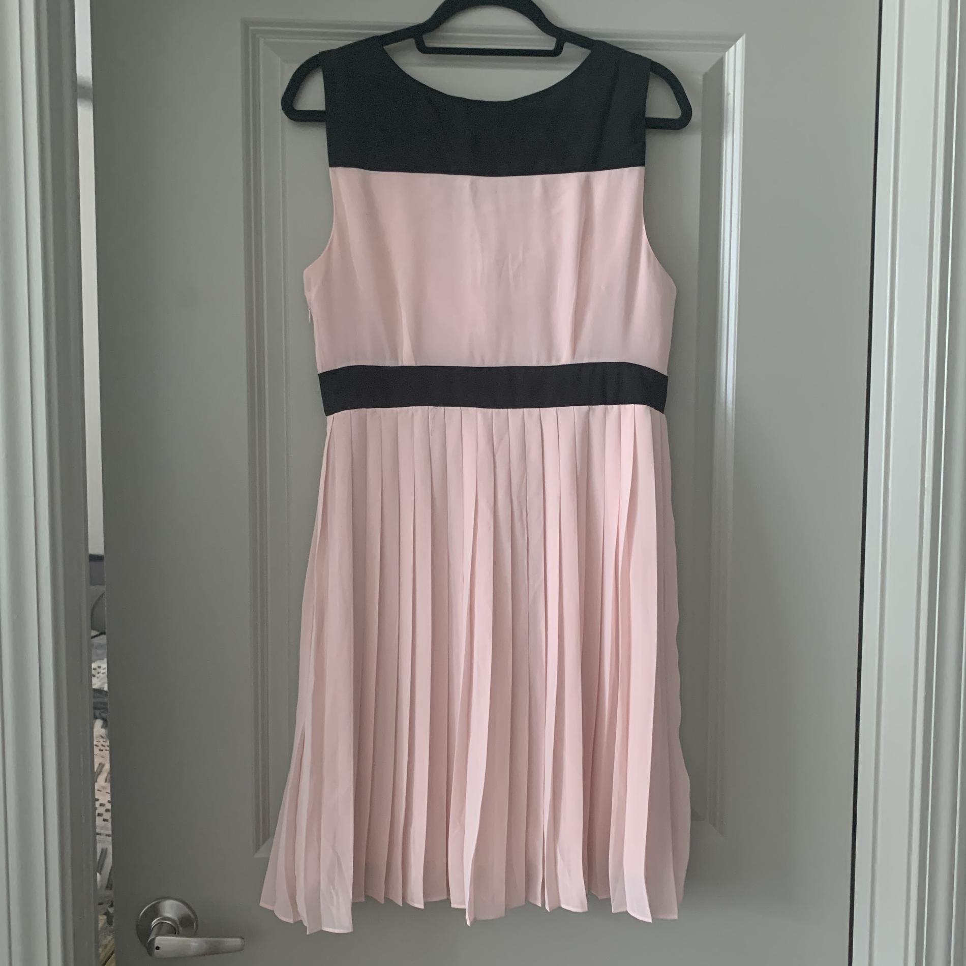 Elle Size 12 Pink Cocktail Dress on Queenly