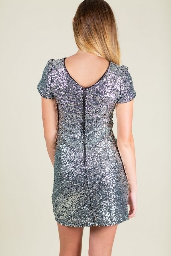 Threadsense  Size 2 Cap Sleeve Silver Cocktail Dress on Queenly