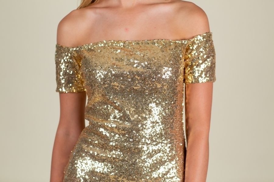 Size 4 Off The Shoulder Gold Cocktail Dress on Queenly