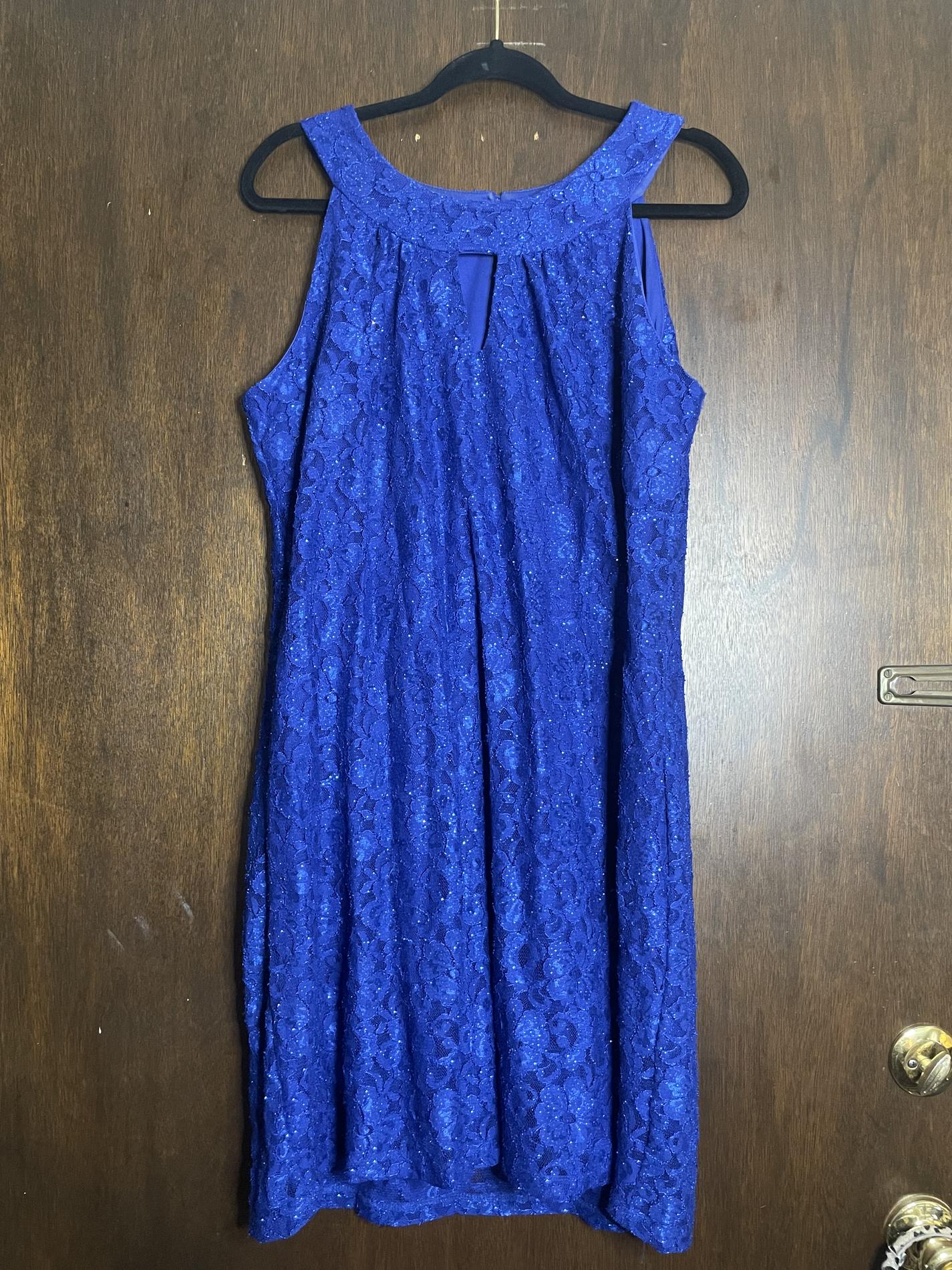 Size 14 Lace Royal Blue Cocktail Dress on Queenly