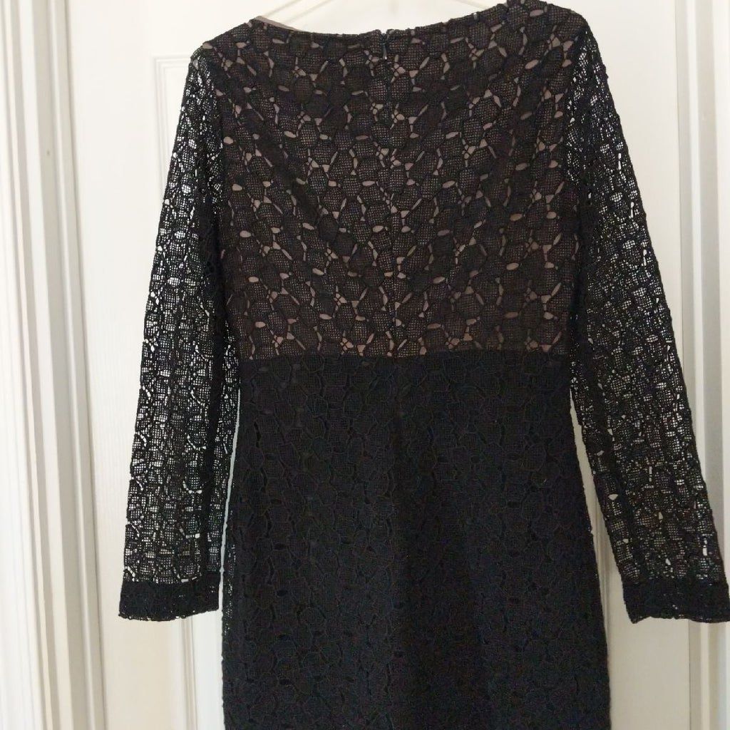 Diane von Furstenberg Size 12 Lace Black Cocktail Dress on Queenly