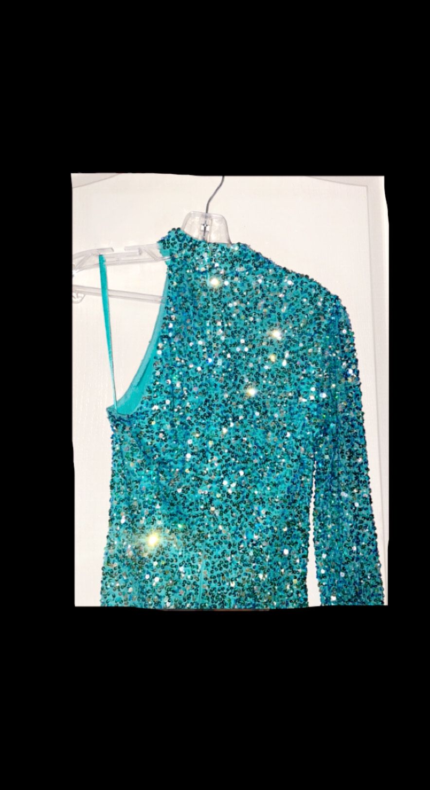 Ashley Lauren Size 4 Prom Green Side Slit Dress on Queenly