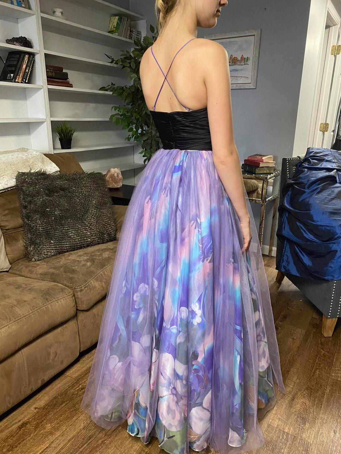 Size 2 Prom Floral Purple Ball Gown on Queenly