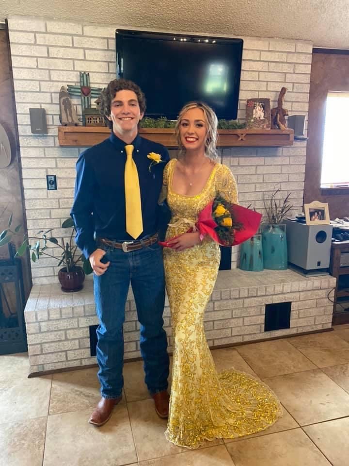 Sherri Hill Size 0 Prom Long Sleeve Sequined Yellow Floor Length Maxi on Queenly